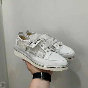 Shoes Sneakers By Cma In White, Size: 5 Durable Gear