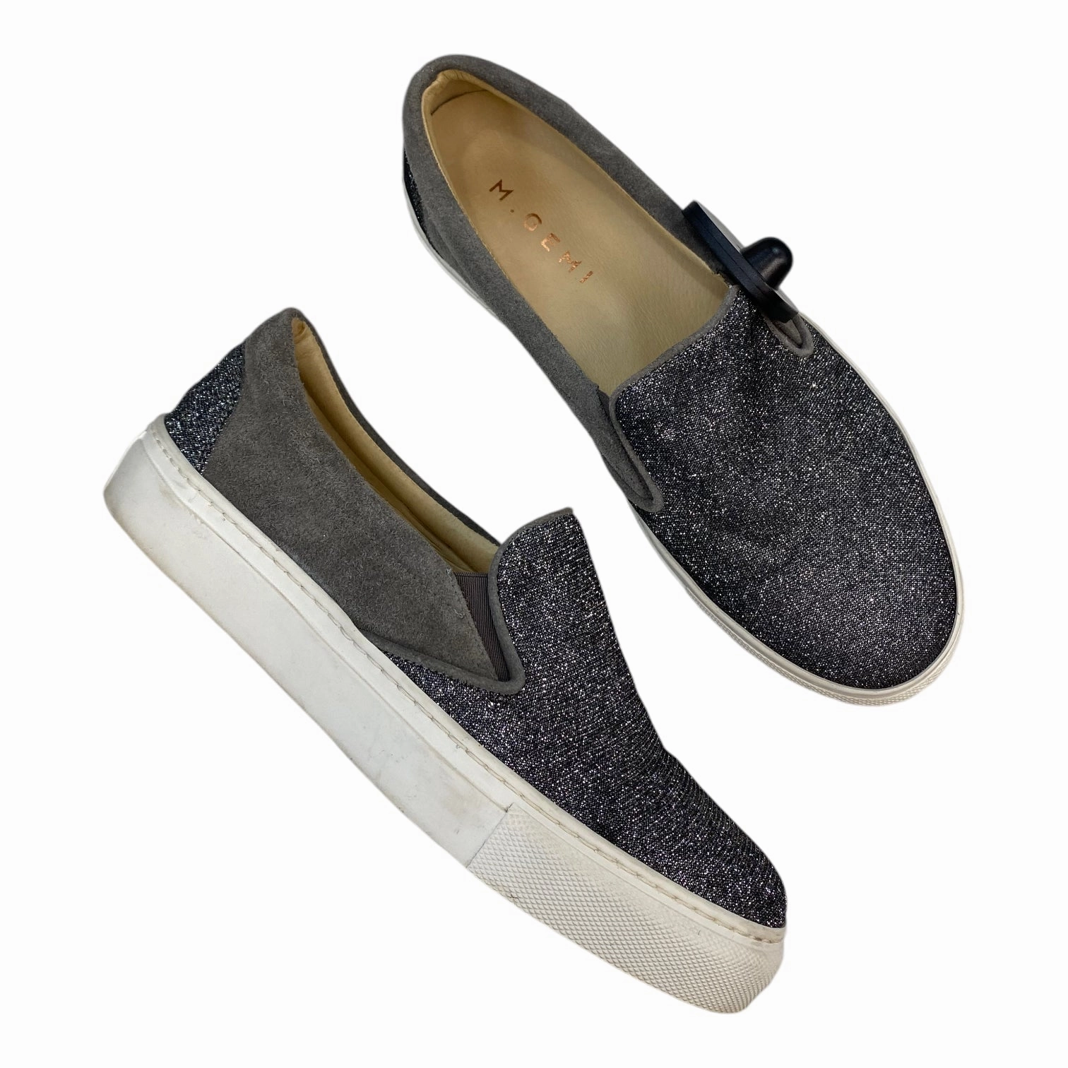 No Tie Friction control Shoes Sneakers By Cmc In Silver, Size: 7.5