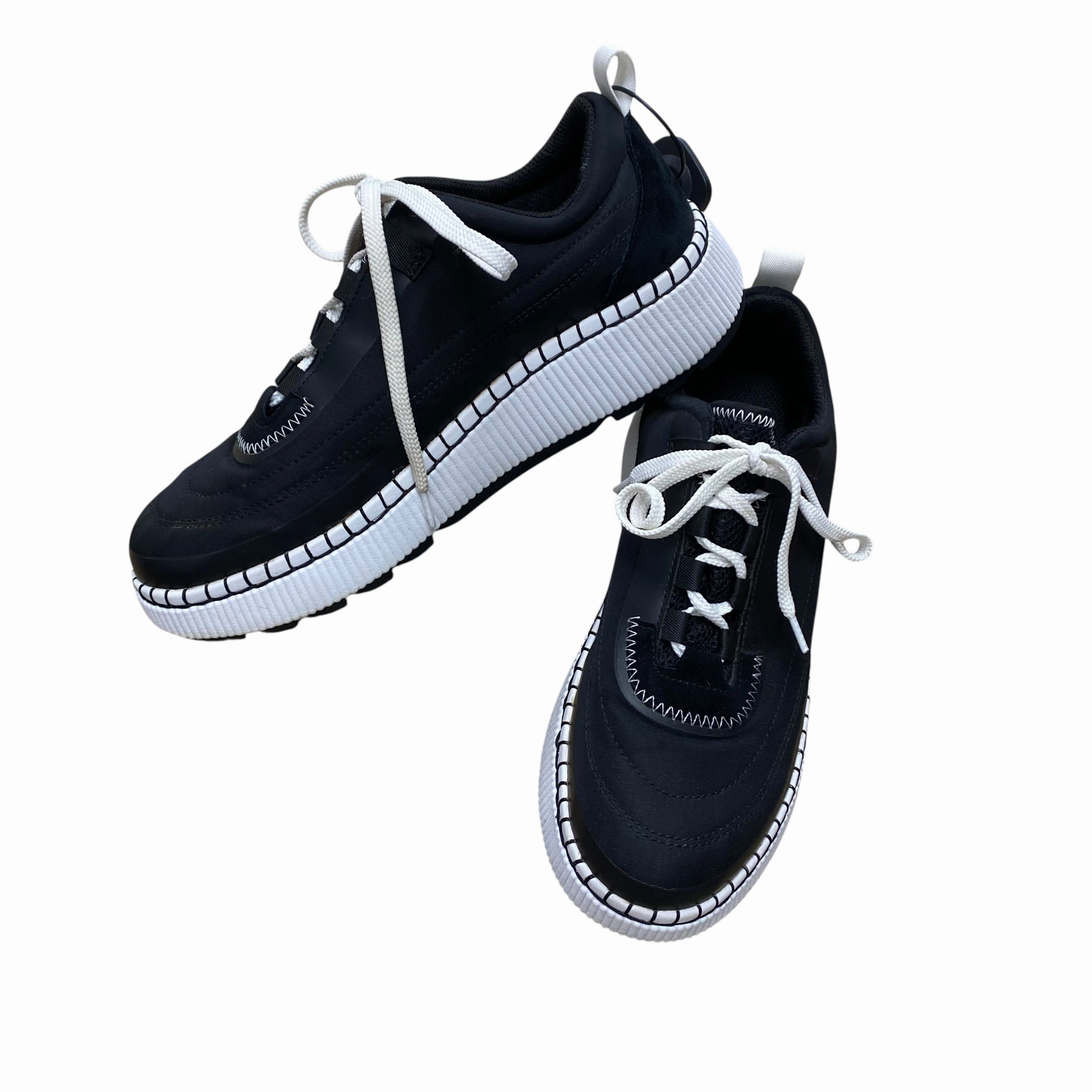 Responsive Midsole Dynamic Traction Shoes Sneakers By Cougar In Black & White, Size:9