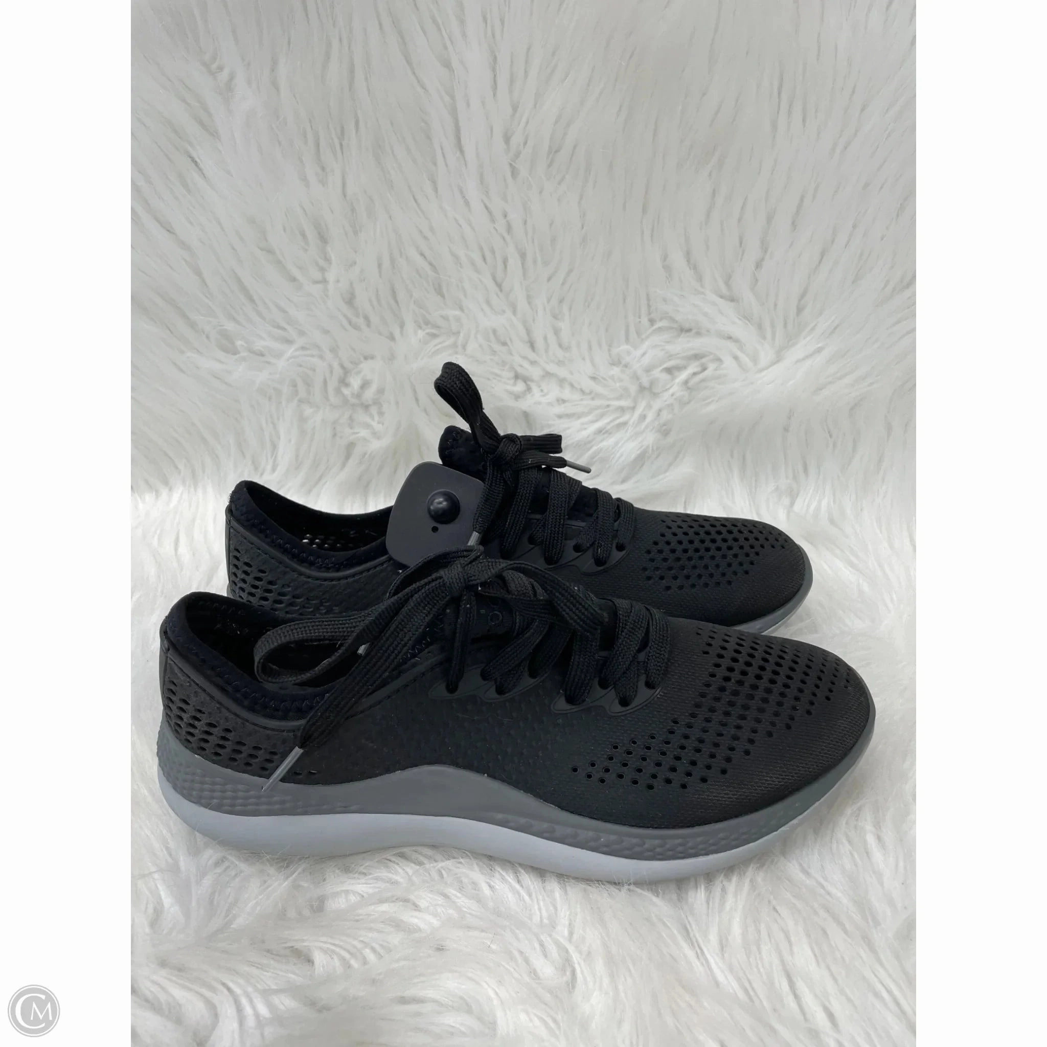 Shoes Sneakers By Crocs In Black & Grey, Size: 8 Triple Layer Mesh