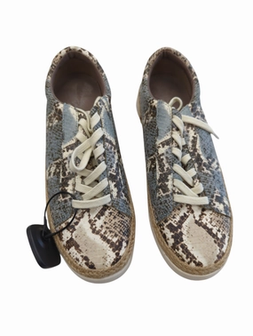 Shoes Sneakers By Crown Vintage In Snakeskin Print, Size: 8.5 Breathable frame Hyperelastic Foam