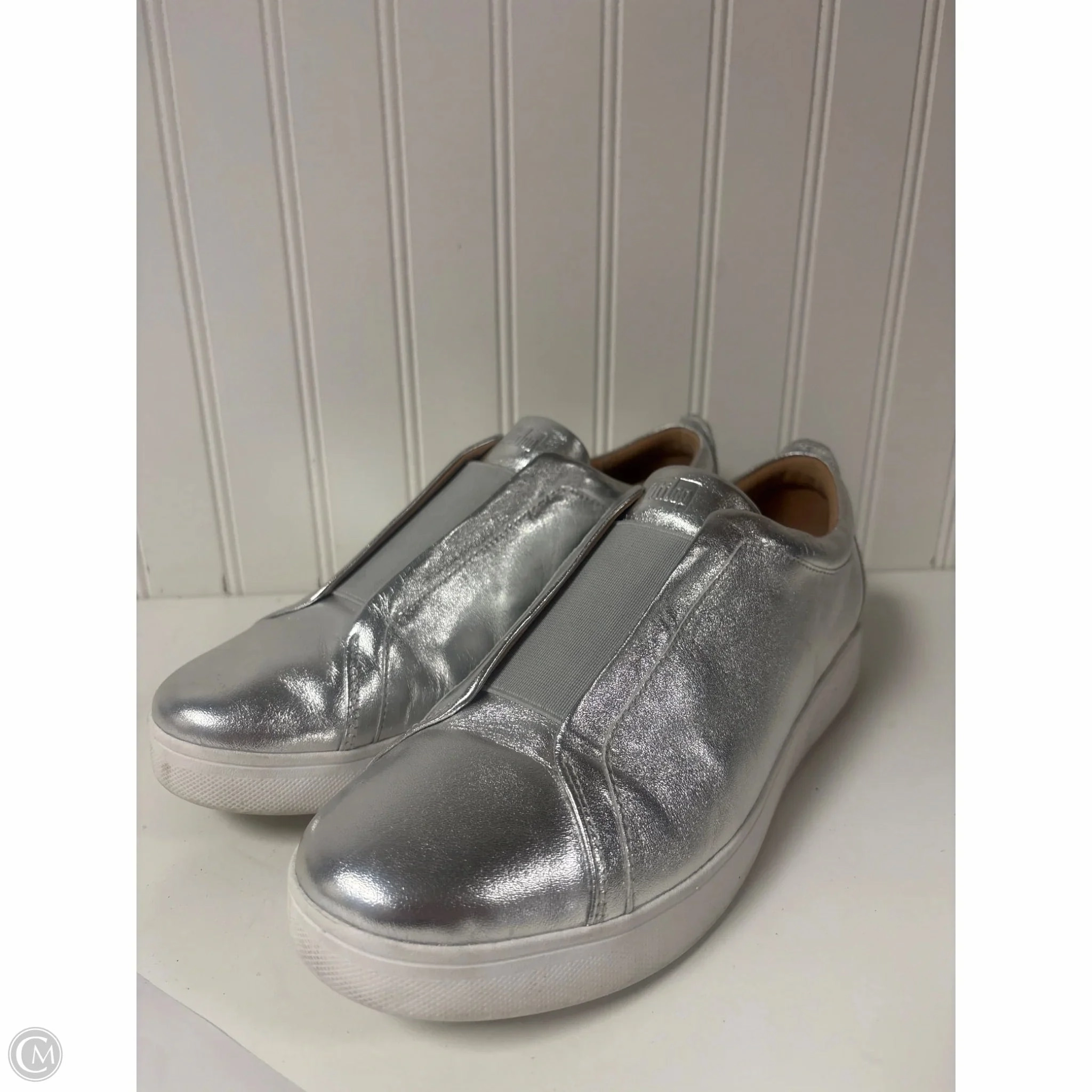 Everyday Form Shoes Sneakers By Fitflop In Silver, Size: 10