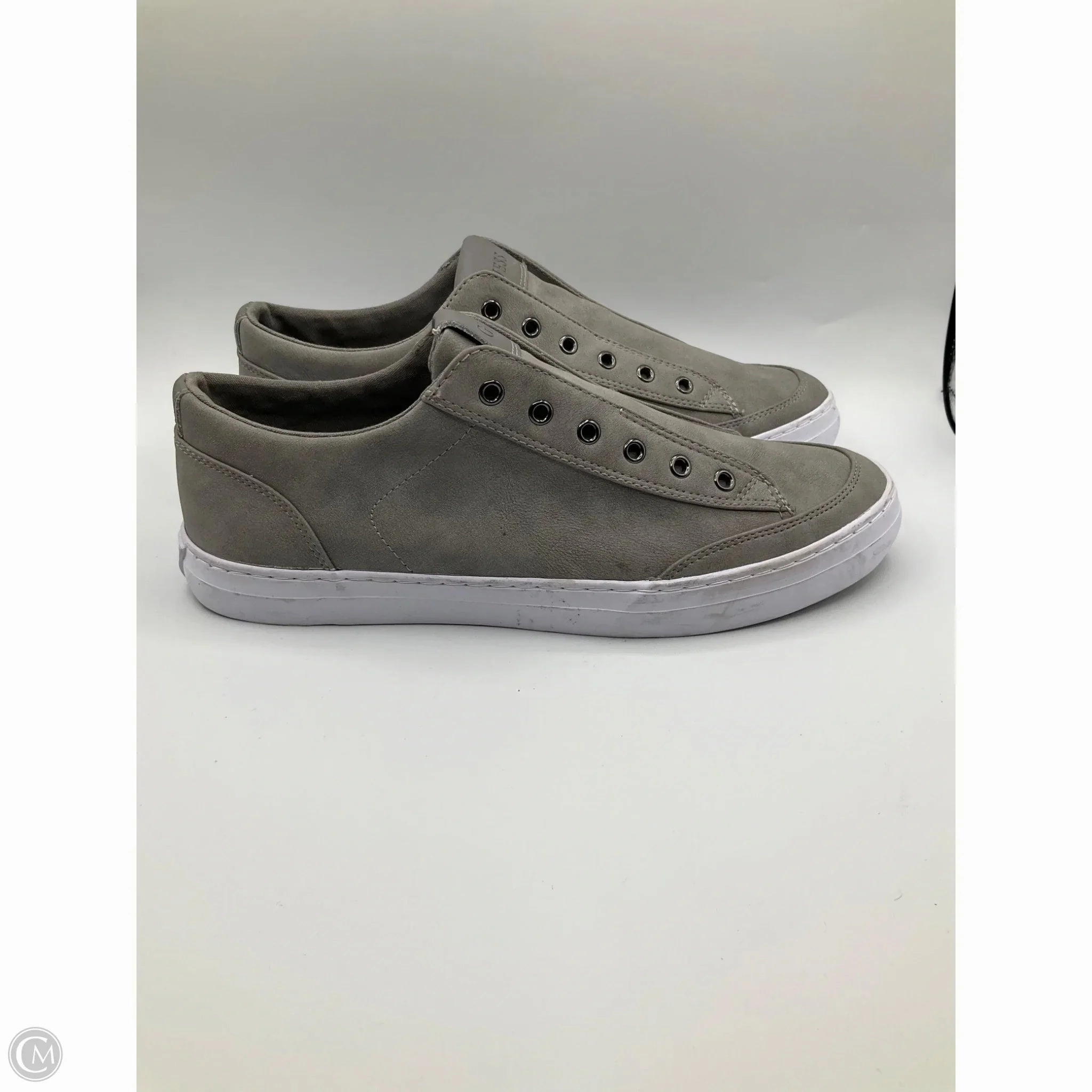 Shoes Sneakers By Guess In Grey, Size: 9.5 Clean Lines
