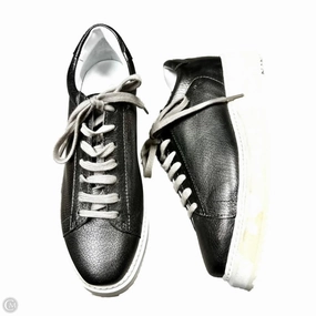 casual sneakers Friction Resistant Materials Shoes Sneakers By Homers Artisan In Silver, Size: 7