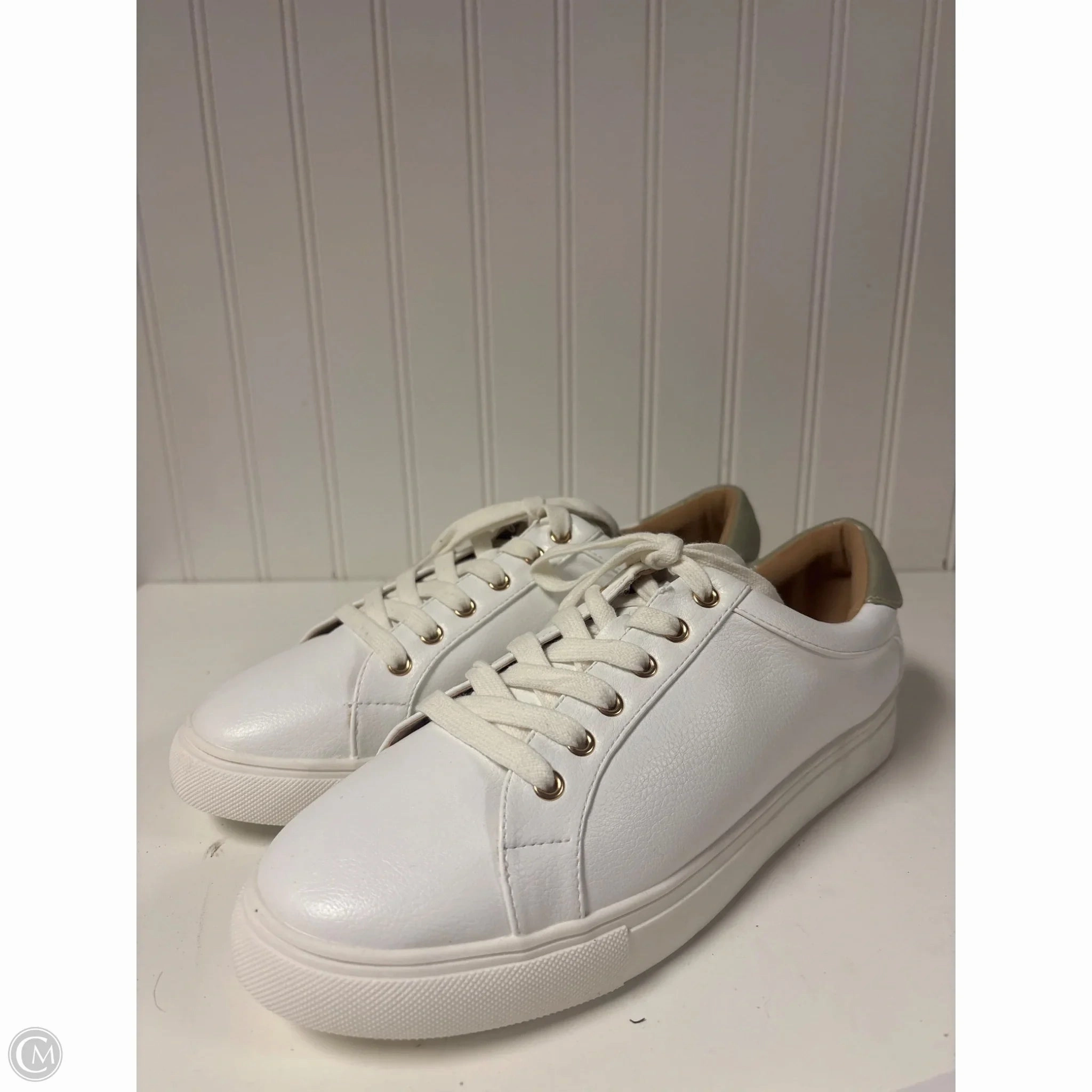 Stylish Wear Shoes Sneakers By Loft In Green & White, Size: 8.5