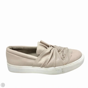 Shoes Sneakers By Mia In Beige, Size: 7 Fitness Friendly