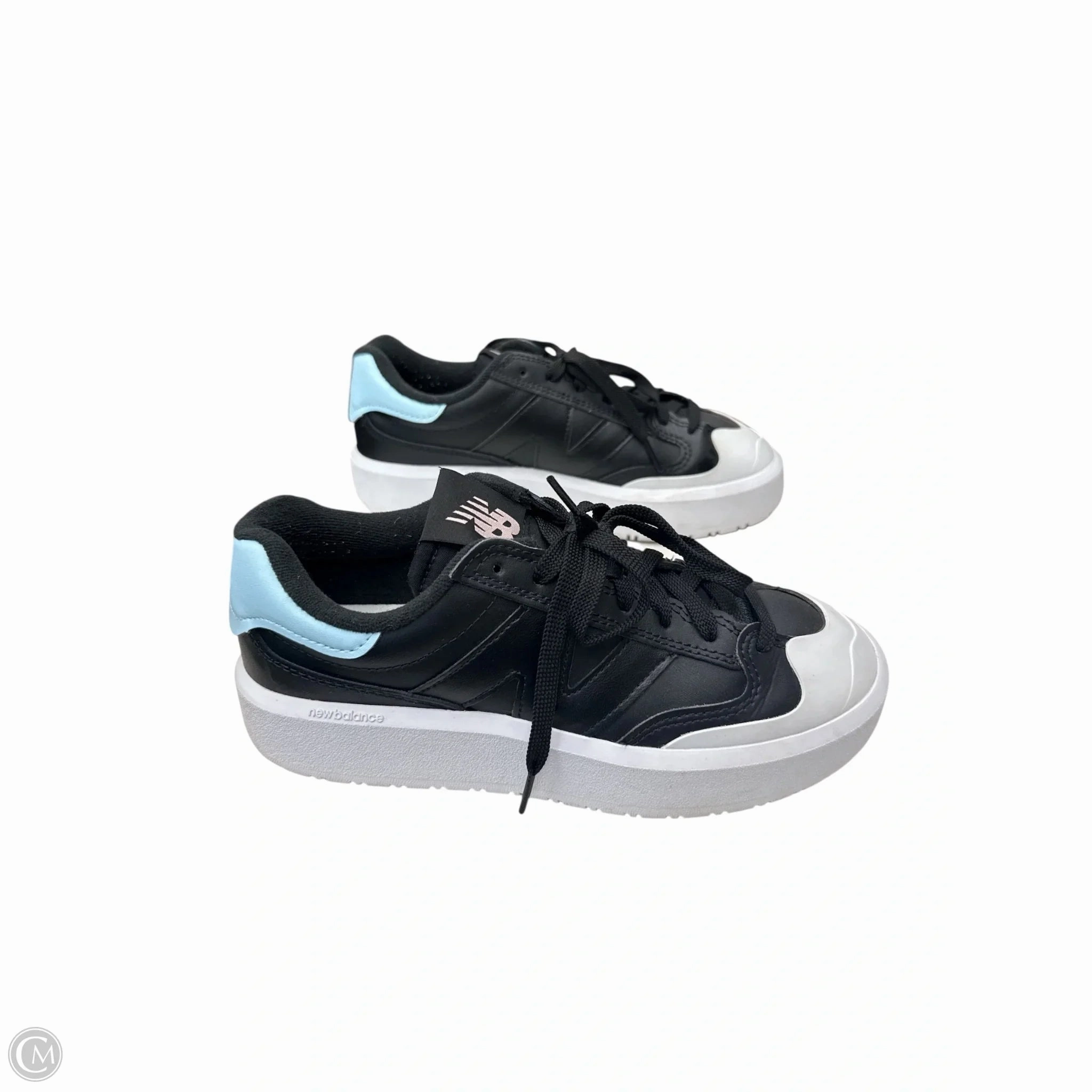 Low Impact Sole Fashion-forward flair Shoes Sneakers By New Balance In Black & Blue, Size: 6