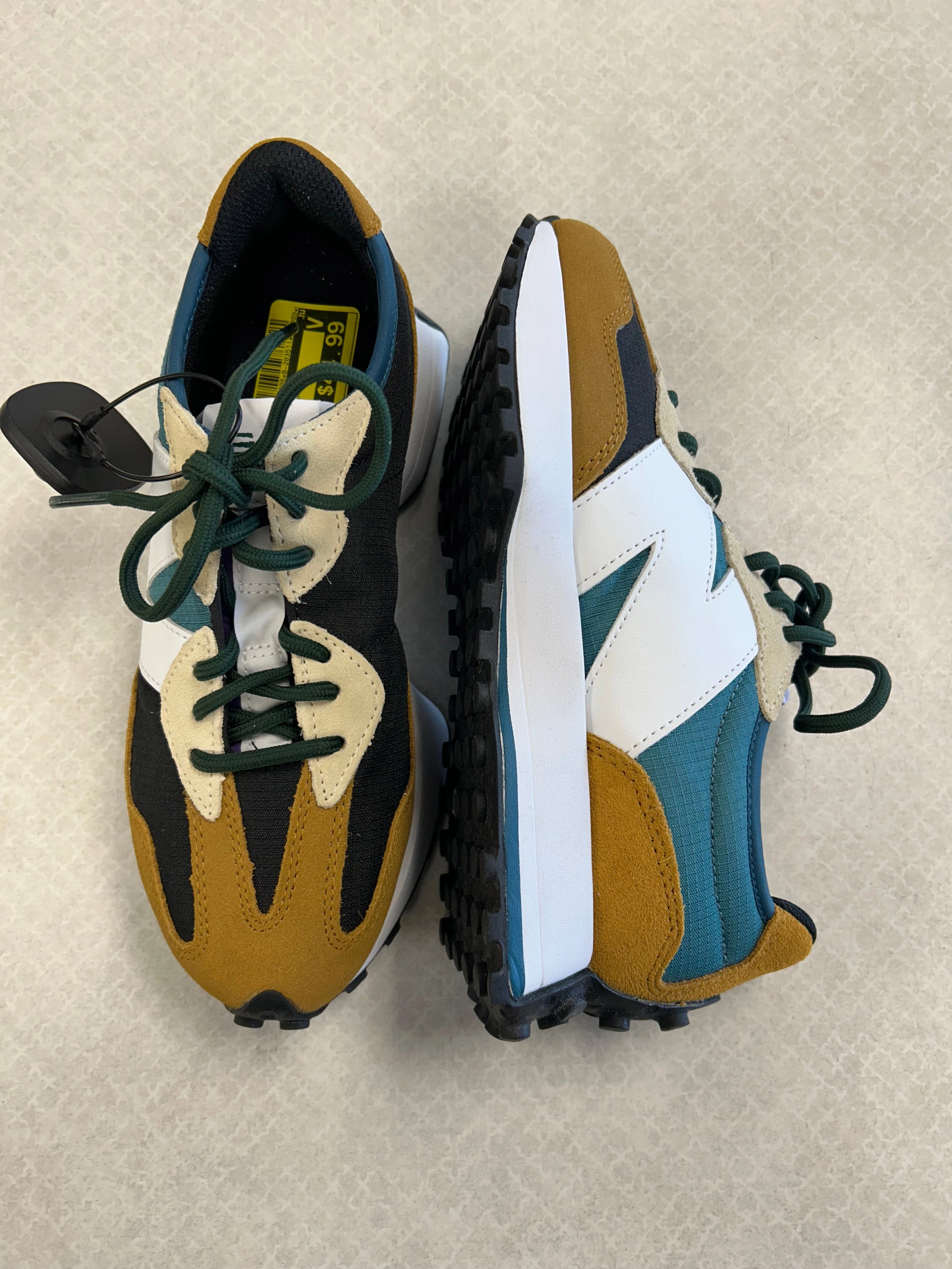Fitness Footwear Shoes Sneakers By New Balance In Multi, Size:7.5