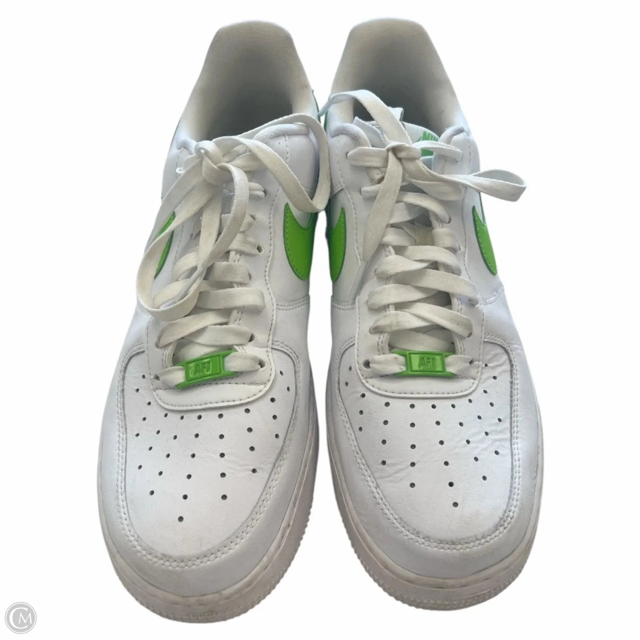 Shoes Sneakers By Nike In White, Size: 10.5 Compact Form