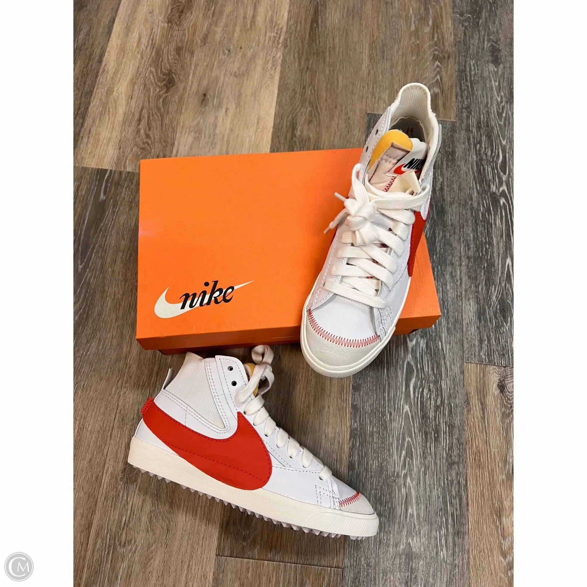 Shoes Sneakers By Nike In White, Size: Men??s 10/Women??s 11.5 Adaptive Support Base Support