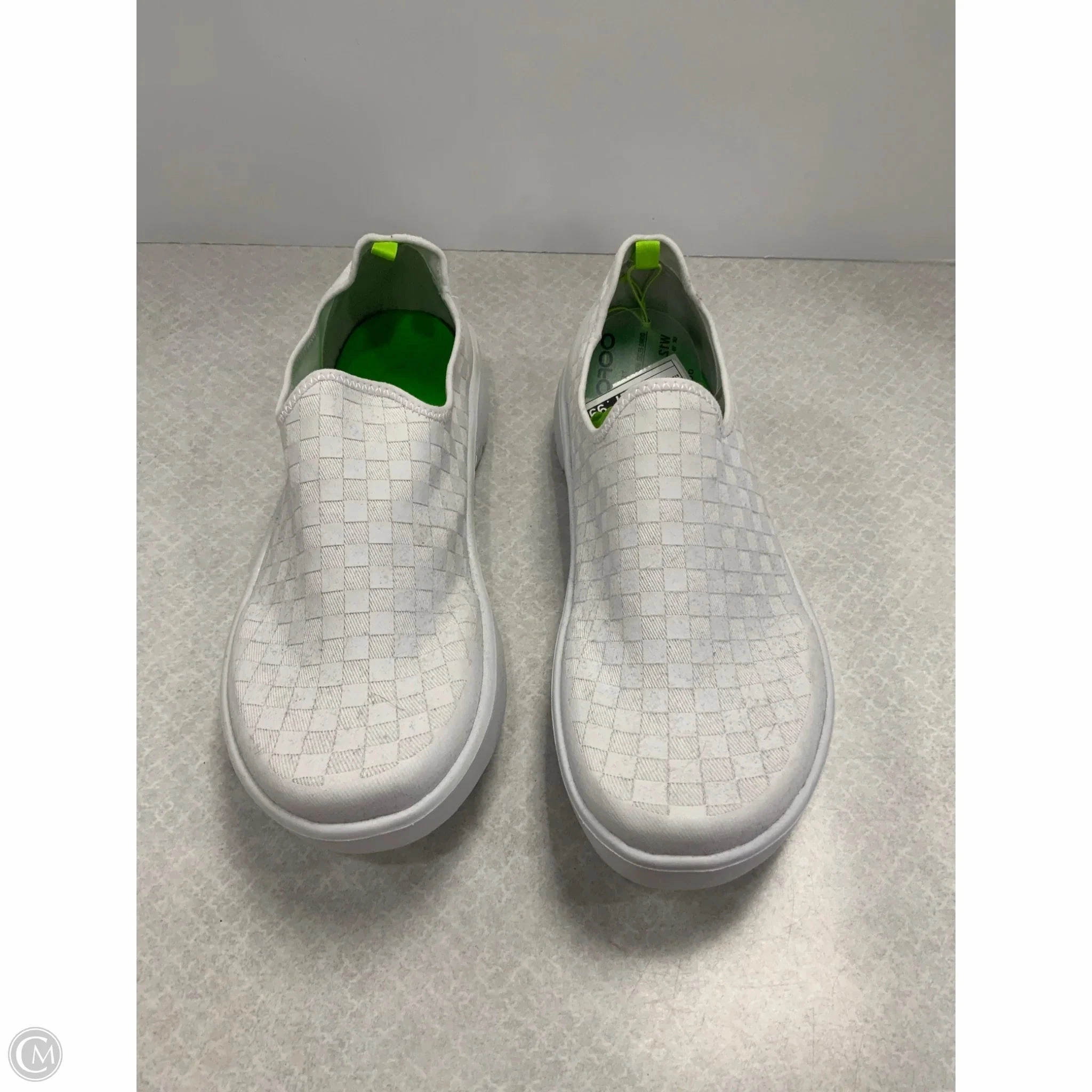 Eco friendly materials Short Walks Shoes Sneakers By Oofos In White, Size: 12