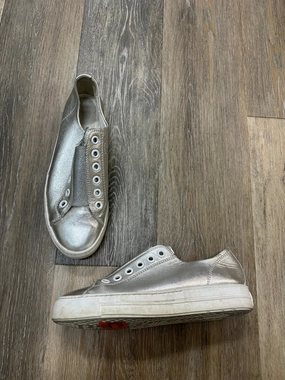 Shoes Sneakers By Paul Green In Silver, Size: 7.5 Anti Friction Lining