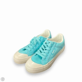 Stability plate Foldable Design Shoes Sneakers By Rocket Dogs In Blue, Size: 8.5