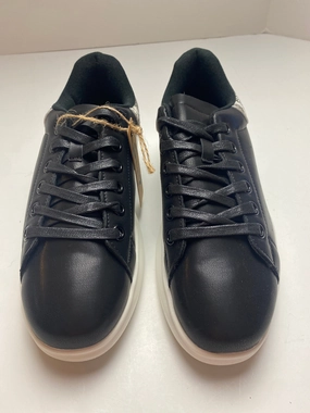 Shoes Sneakers By Seven 7 In Black, Size: 11 Grip Sole Grip Enhancement