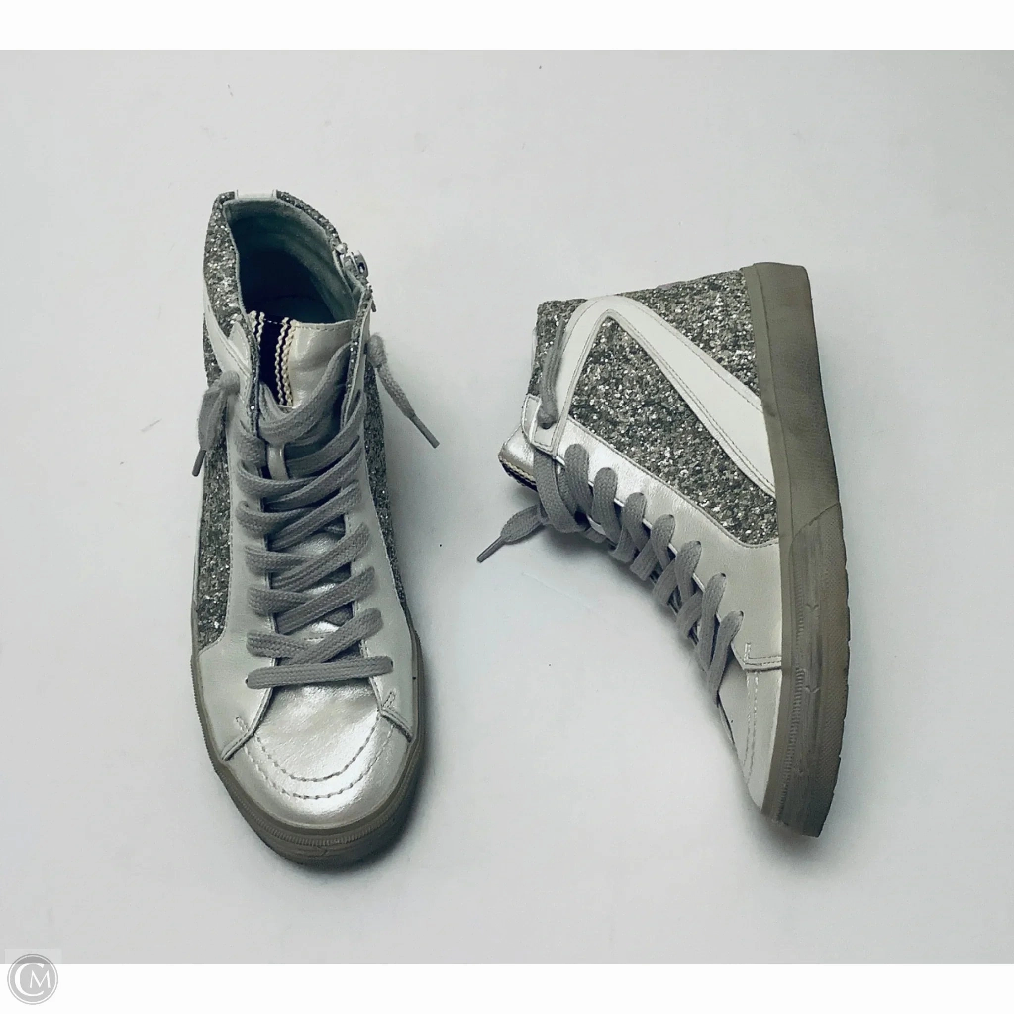 Quick Lace Toggle Shoes Sneakers By Shu Shop In Grey & White, Size: 10