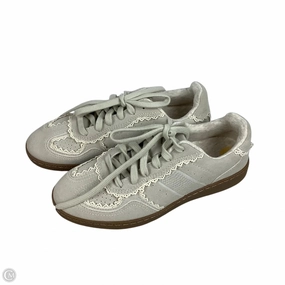 Shoes Sneakers By Sincerely Jules In Beige, Size: 7 Dynamic Movement