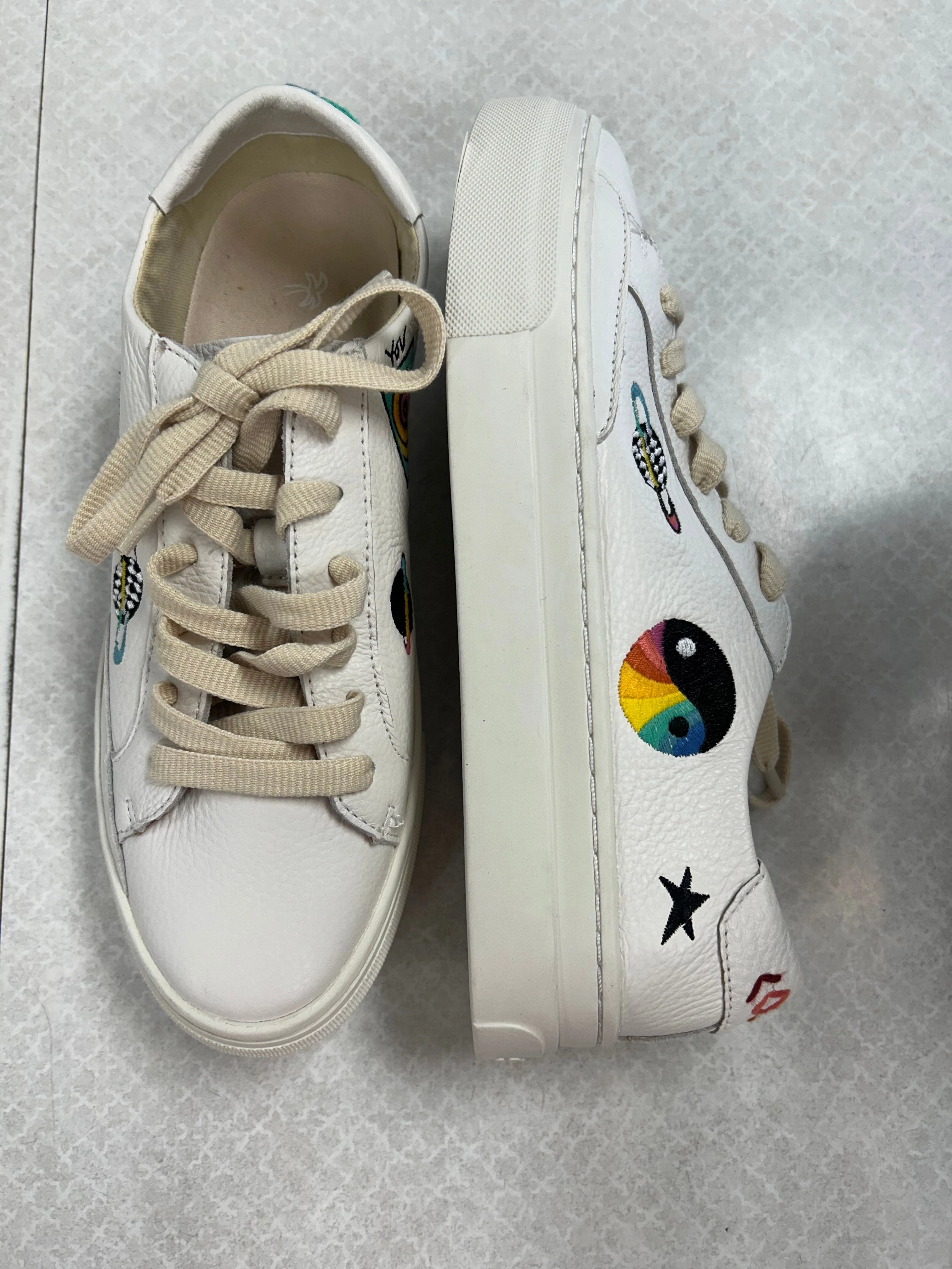 Shoes Sneakers By Soludos In Cream, Size:7.5 Torsional Stability System Exclusive traction