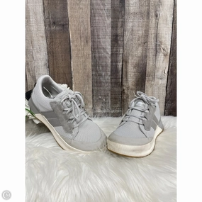 Shoes Sneakers By Sorel In Grey, Size: 8 Unibody Construction