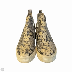Shoes Sneakers By Steve Madden In Snakeskin Print, Size: 8.5 Waterproof Coating Neutral Footbed