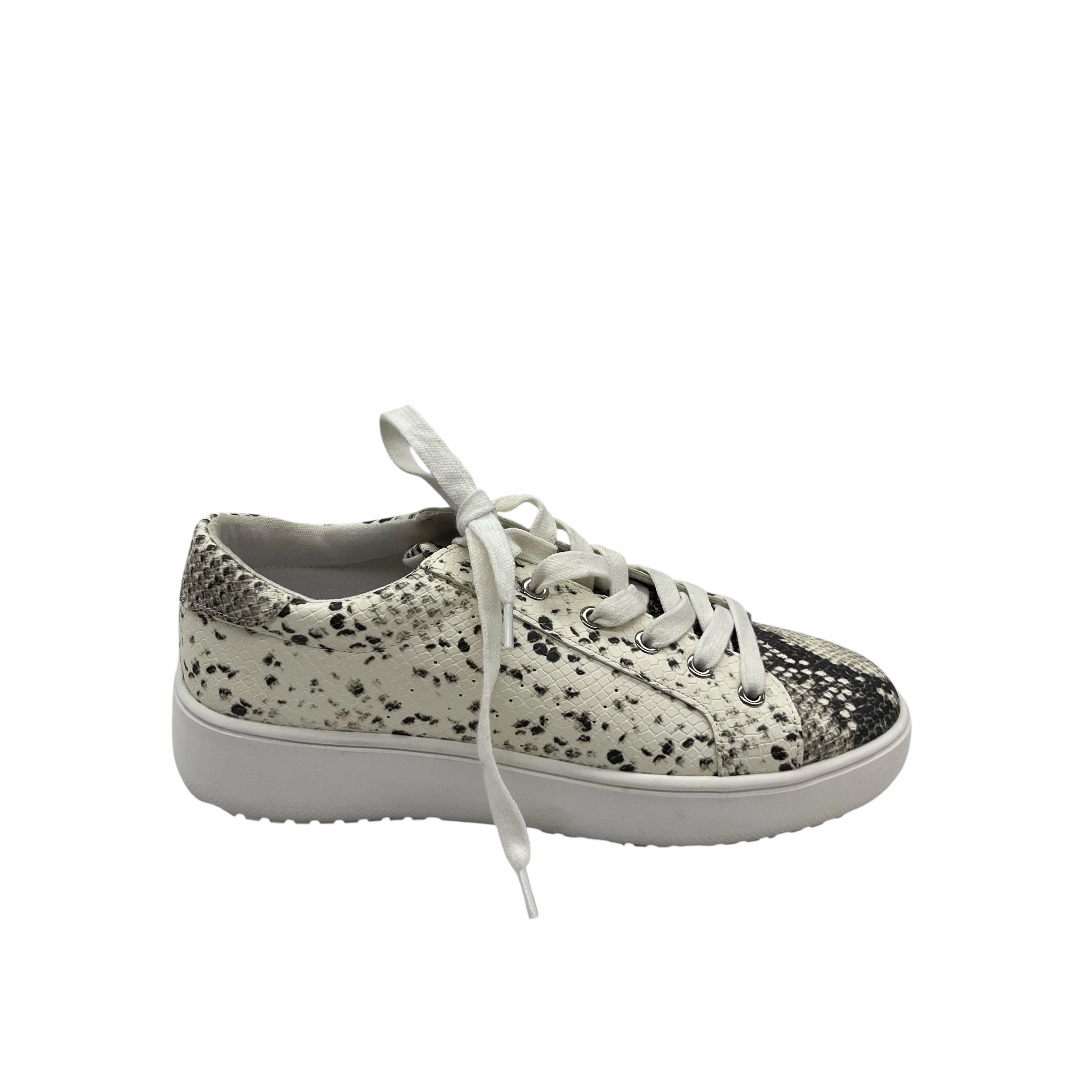 Effortless Style Abrasion Resistant Reinforcement Shoes Sneakers By Steve Madden In Snakeskin Print, Size:9