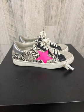 Shoes Sneakers By Steve Madden  Size: 7 Durable Overlay