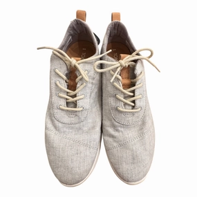 Shoes Sneakers By Toms In Grey & White, Size:9 Versatile Sole
