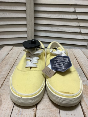 StreamlinedDesign Shoes Sneakers By Toms  Size: 7.5