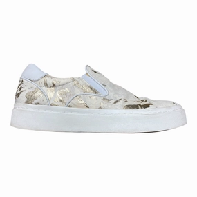Flexible Use Vibrant breathability Shoes Sneakers By Vaneli In Cream, Size:5.5