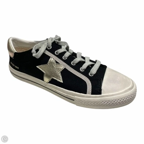 All-around silhouette Shoes Sneakers By Vintage Havana In Black & White, Size: 8