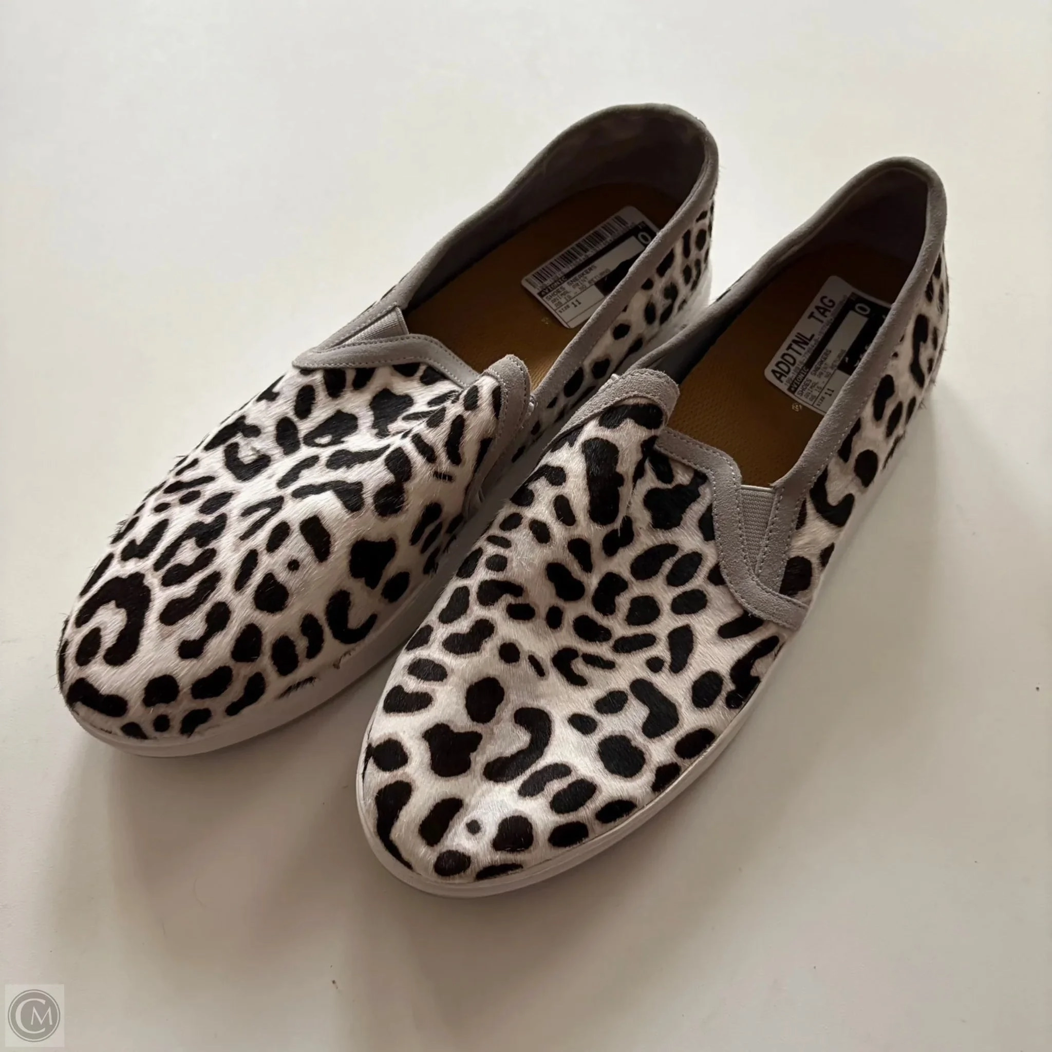 Thermal Regulating Fabric Shoes Sneakers By Vionic In Animal Print, Size: 11