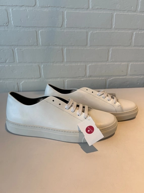 High Rebound Foam Ventilated Tongue Design Shoes Sneakers By zcd montreal In White, Size: 10.5