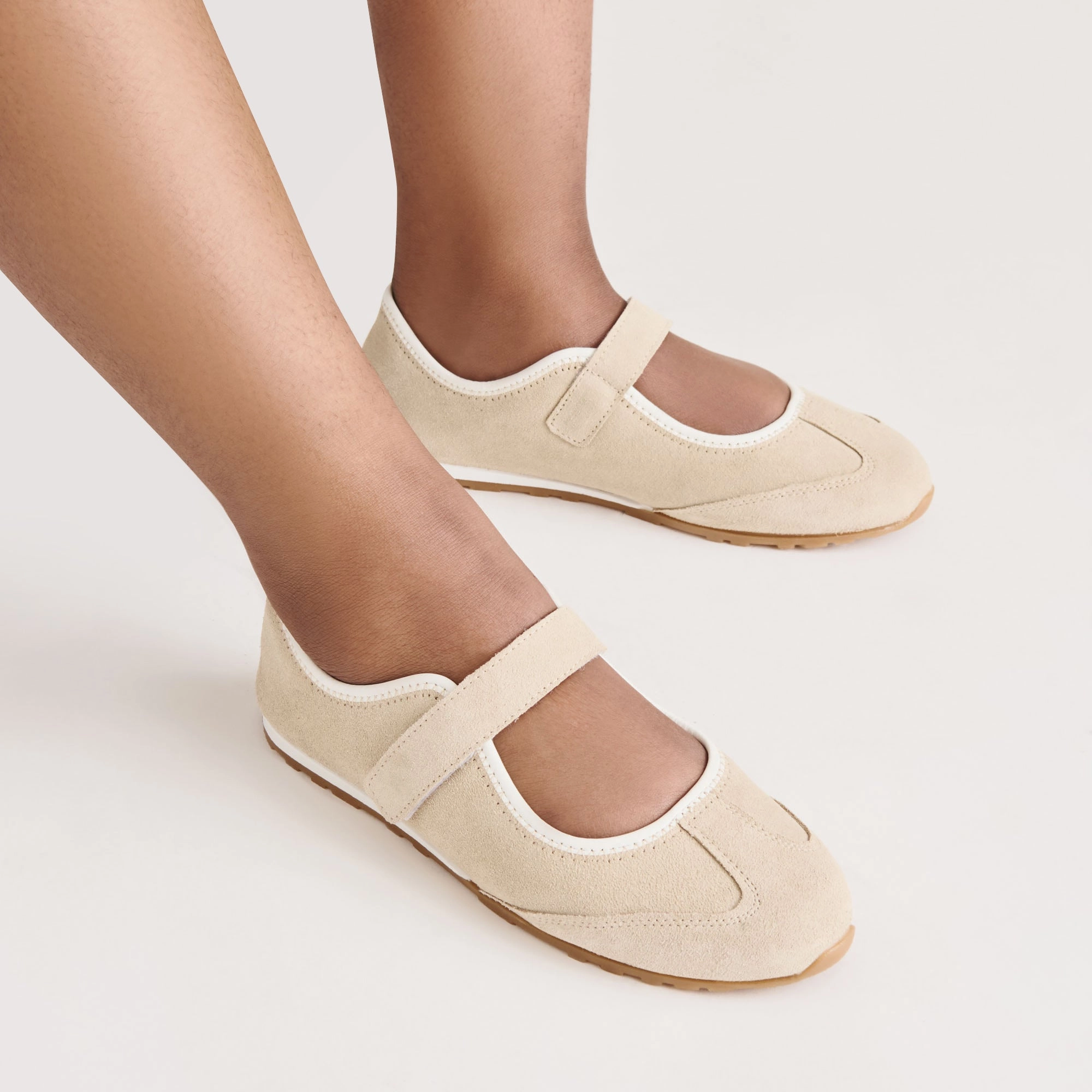 SOFYA SNEAKERS CAMEL SUEDE Street View Relaxed Footwear