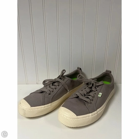Neutral Choice Shoes Sneakers By Cariuma In Grey, Size: 9.5