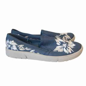 Ultra-soft feel Shoes Sneakers By Bare Traps In Blue & White, Size:10