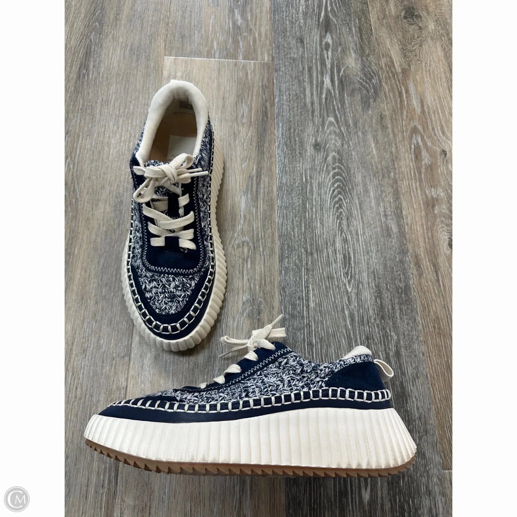 Heel Counter Support Traction Control Shoes Sneakers By Dolce Vita In Navy, Size: 7