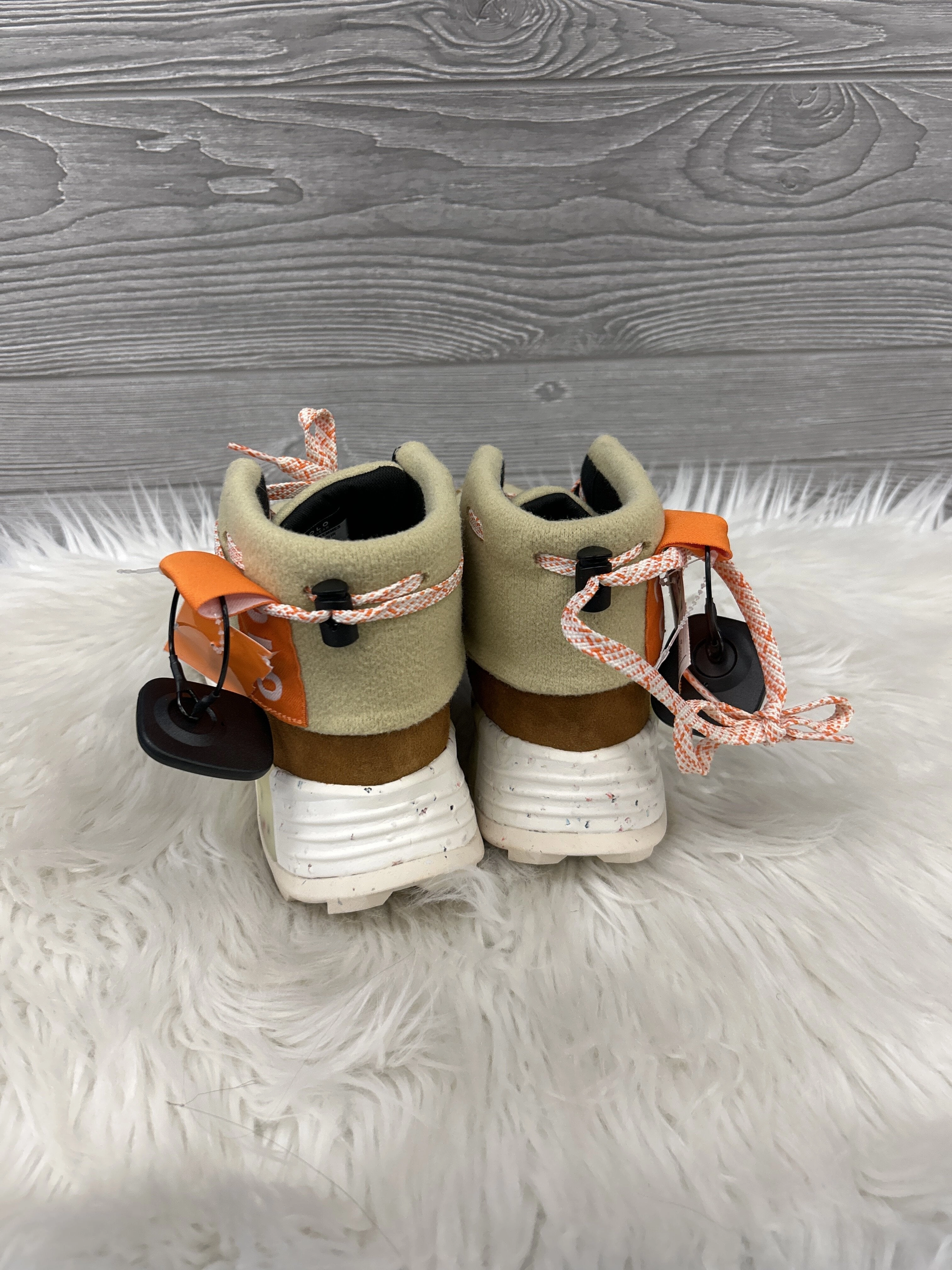 Airflow Channeling Sleek Form Shoes Sneakers By Cma  Size: 8