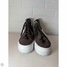 Sleek Comfort Shoes Sneakers By Superga In Grey & White, Size: 9.5