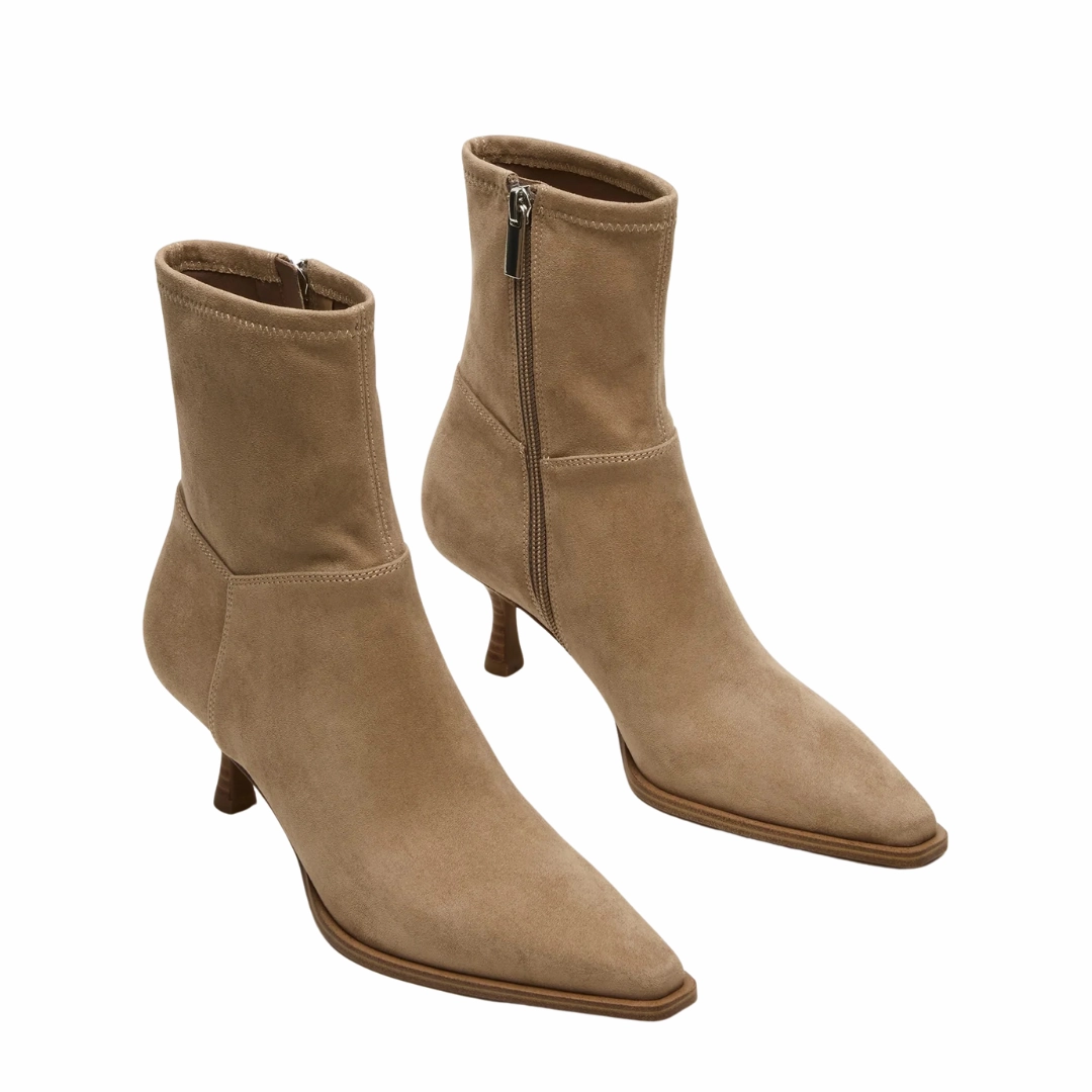 Stasia Compact