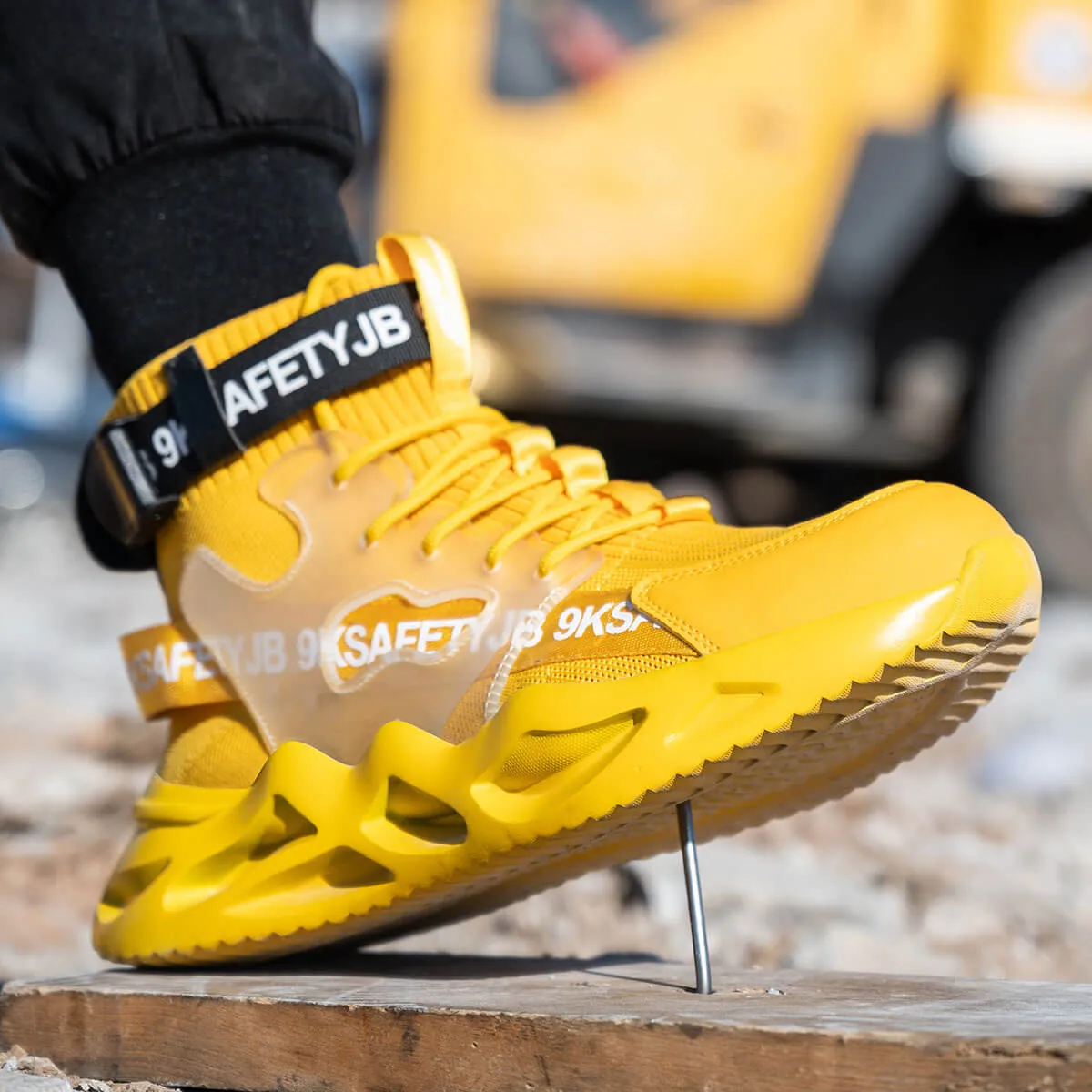 Steel Toe Indestructible Shoes Men Women Lightweight Puncture Safety Work Sneakers for Construction Working Breathable Indestructible
