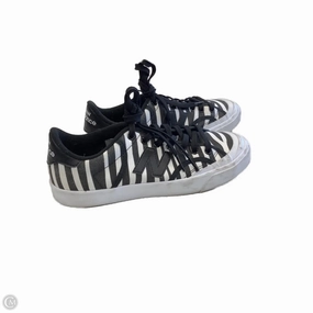 Outdoors Ready Shoes Sneakers By New Balance In Black & White, Size: 7