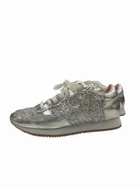 Shoes Sneakers By Kate Spade In Silver, Size: 8 Textured Grip Surface