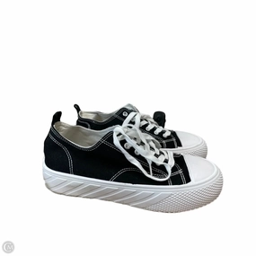 Active Routine Ultimate Comfort Shoes Sneakers By Taxi In Black & White, Size: 11