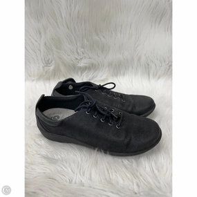 Shoes Sneakers By Clarks In Black, Size: 6 Wear Flex