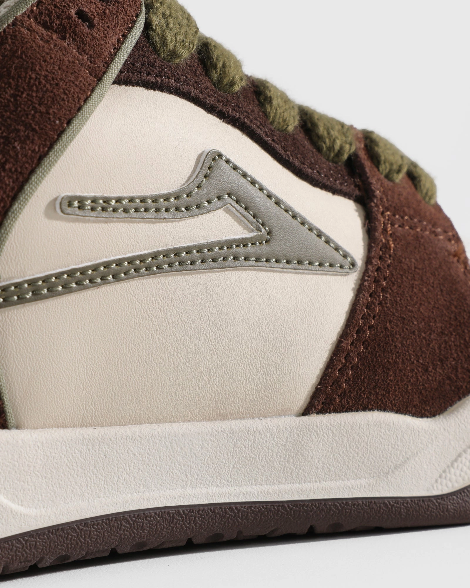 Metal Edge Padded Comfort Wellness Seekers Telford Low - Chestnut Suede Birch Brown