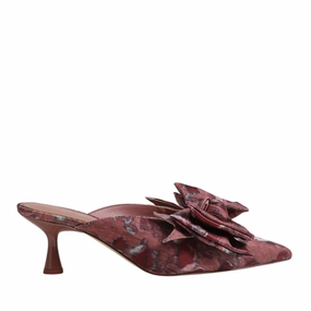 Fiona in Berry Rockered Profile side - vents