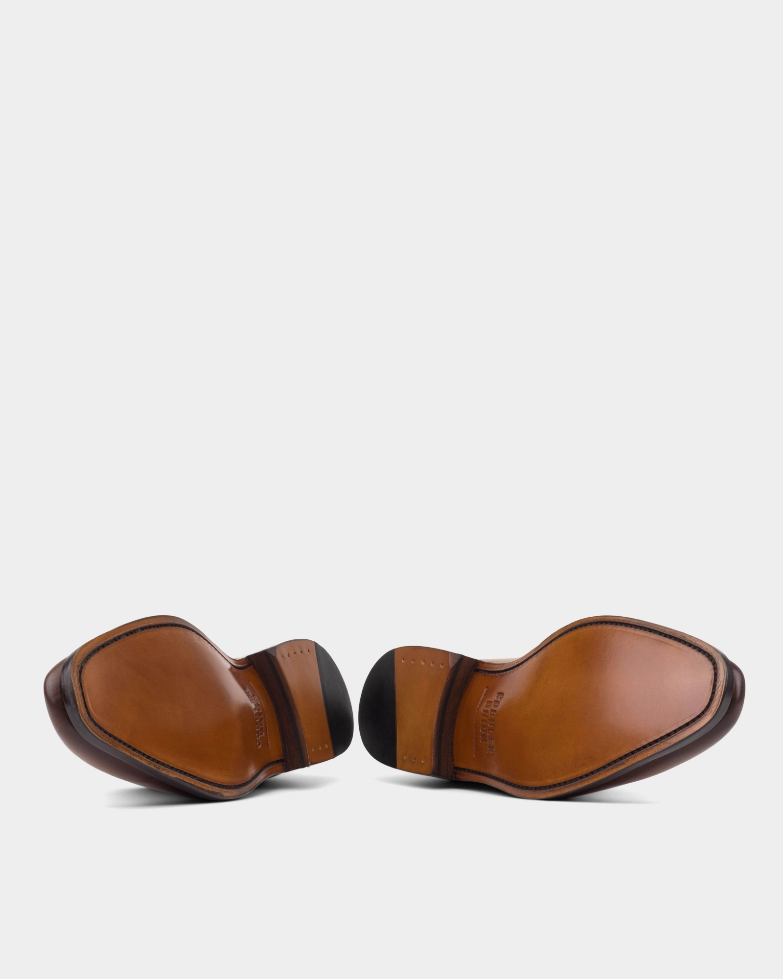 Hand Shade Professional Routine Vincent Tobacco Wholecut in 722