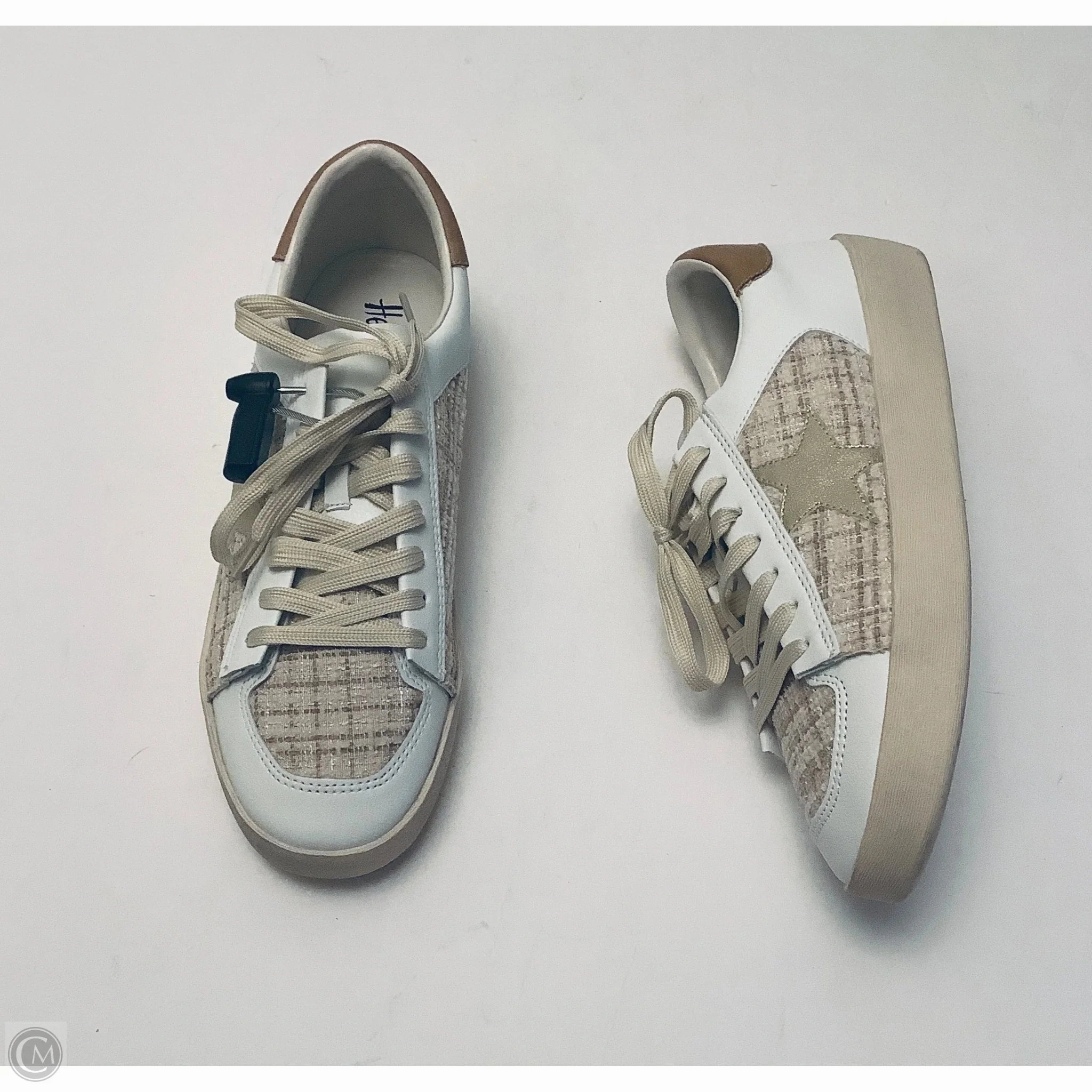 CushionedMidsole Shoes Sneakers By Corkys In White, Size: 10