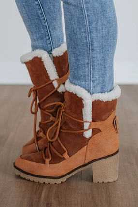 Vibration Dampening Layer Embracing The Chill Boots - Cognac