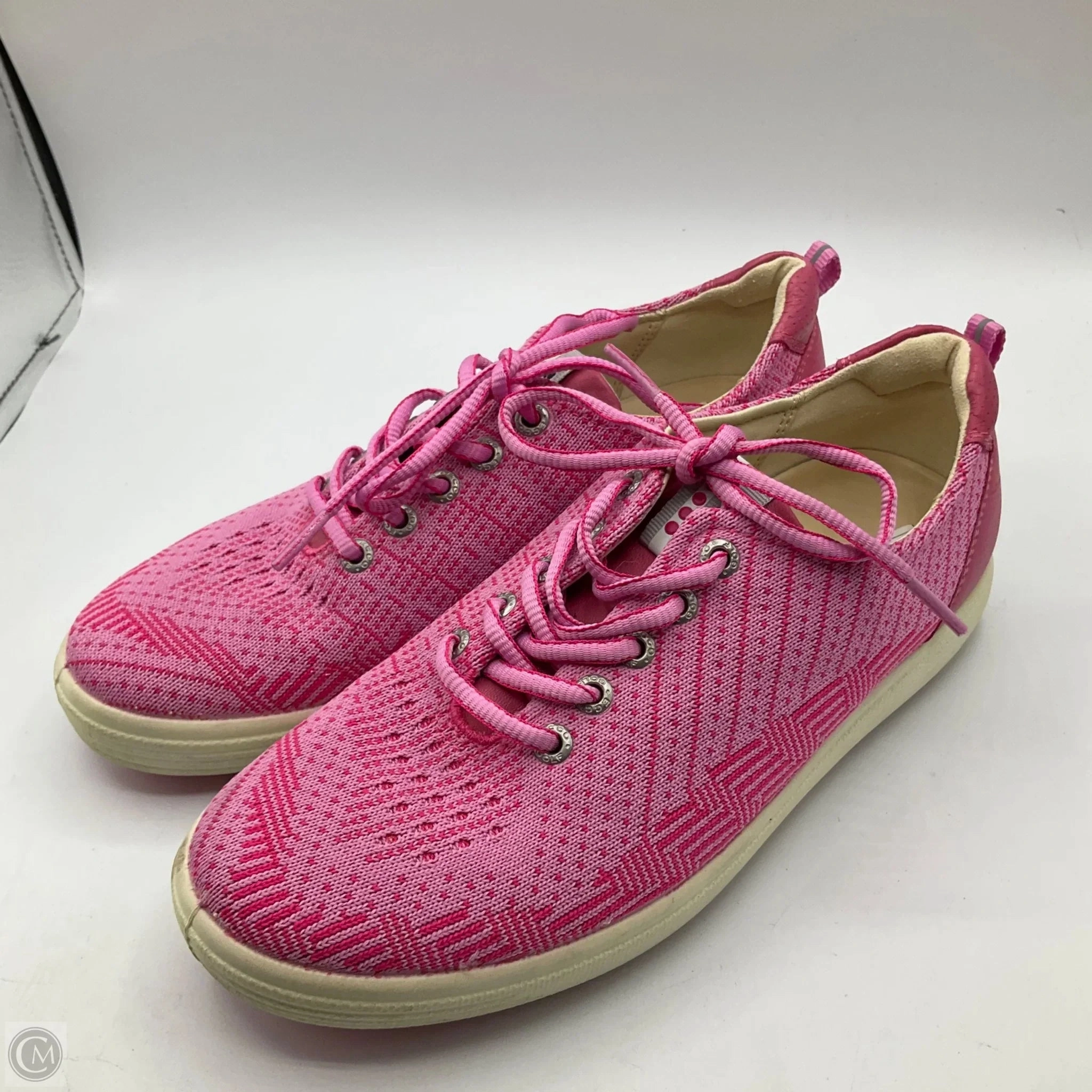 Microperforated Upper Shoes Sneakers By Ecco In Pink, Size: 8.5