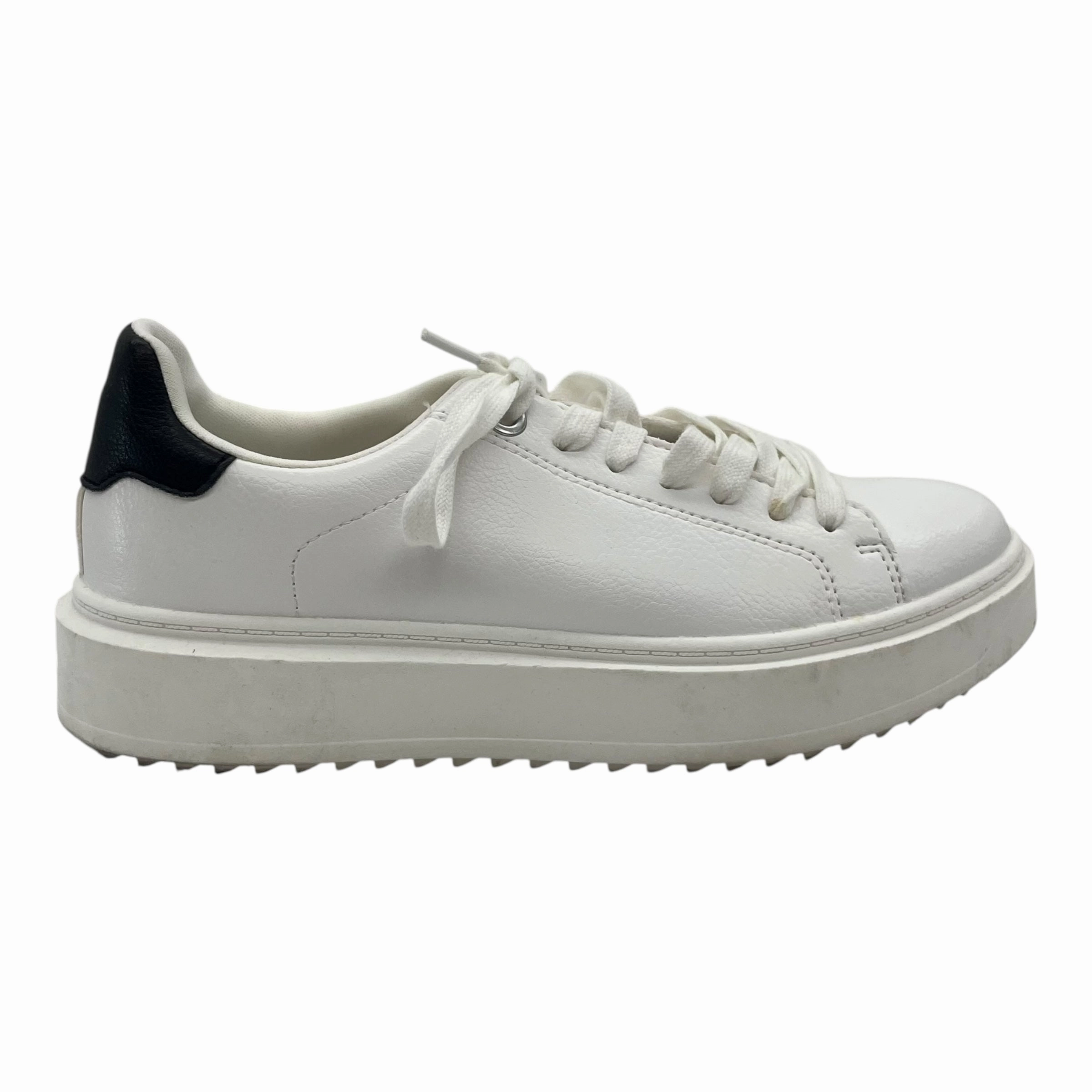 Shoes Sneakers By Steve Madden In White, Size:8.5 Multi Use